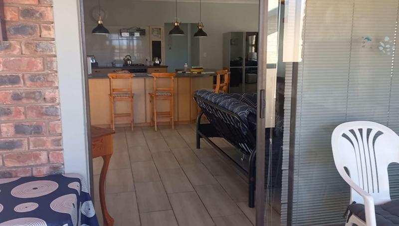 2 Bedroom Property for Sale in Stilbaai Wes Western Cape